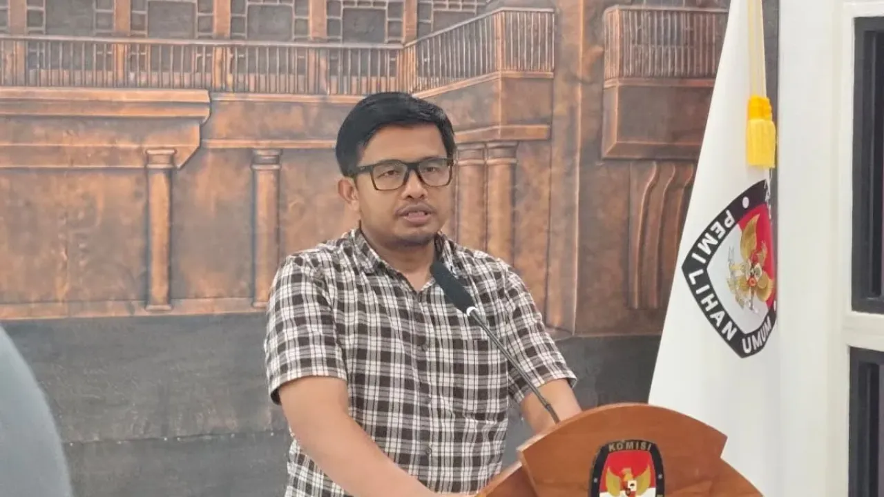 Komisioner KPU RI Idham Holik saat ditemui di Kantor KPU RI, Jakarta Pusat, Selasa (24/9/2024).