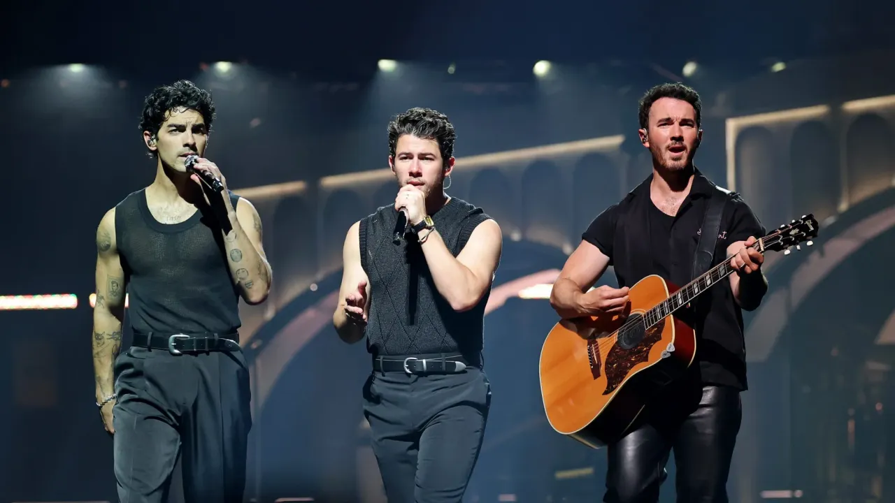 Konser Jonas Brothers Dibatalkan karena Playoff WNBA di Phoenix