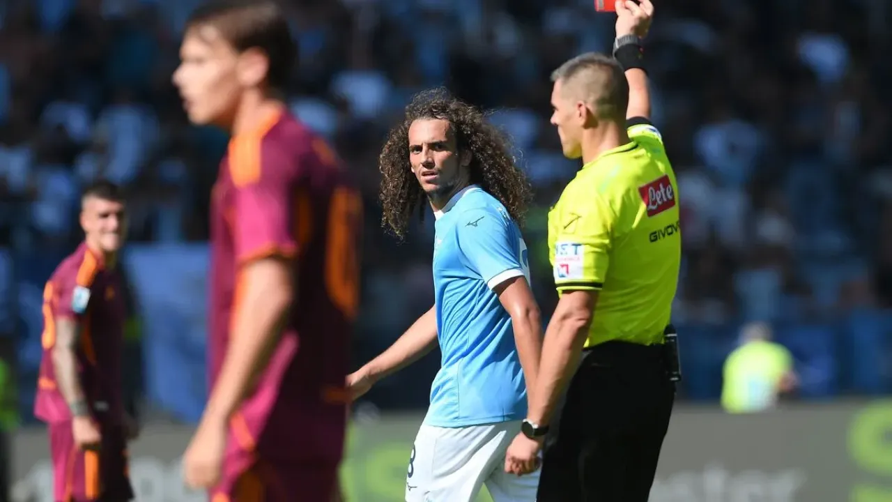 Lazio coach Sarri to abandon his trusted 4-3-3 due to midfield crisis