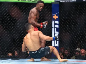 Lerone Murphy knocked out Aaron Pico with a spinning back elbow (Getty Images)