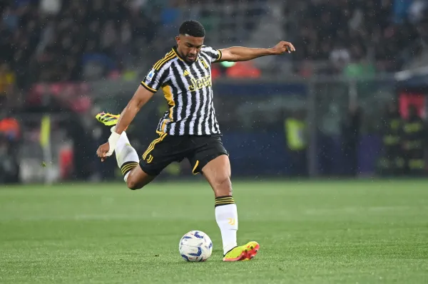 Liverpool Antisipasi Boyong Bek Juventus Kayak Juventus (1)