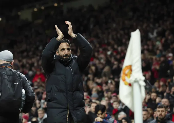 Man United Siap Mengajukan Tawaran Rp1 Triliun untuk Branthwaite (1)