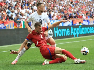 Manchester City Bid untuk Aleksandar Pavlović sebagai Pengganti Jangka Panjang Rodri (1)
