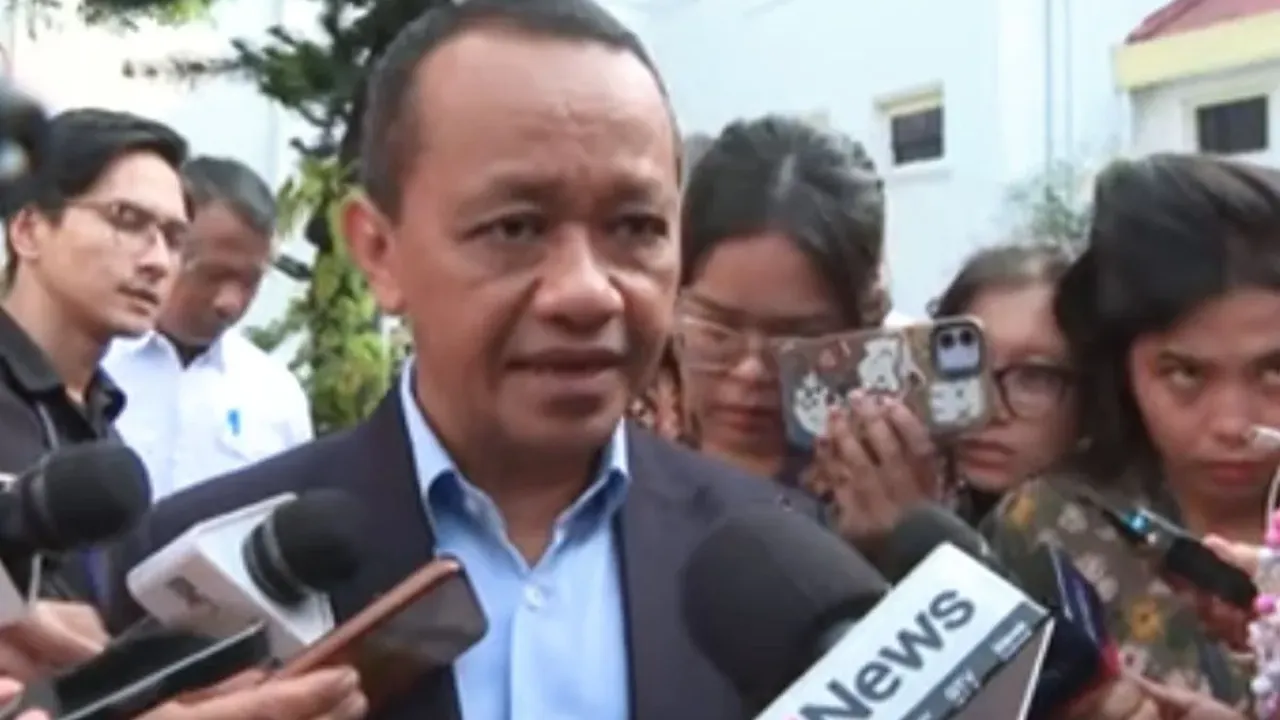Menteri ESDM Bahlil Lahadalia di Kompleks Istana Kepresidenan, Jakarta, Senin (15/9/2025).