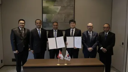 Menteri Transmigrasi (Mentrans) M Iftitah Sulaiman Suryanagara dalam pertemuan dengan LX International yang berlangsung di Osaka, Jepang, Senin (29/9/2025).