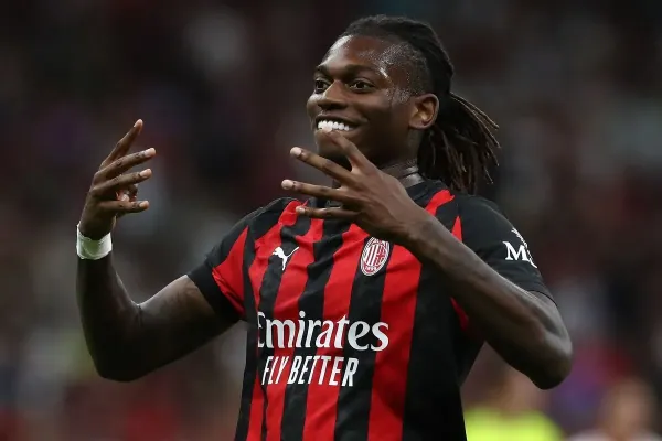 Milan injury boost ahead of Napoli game as Leao returns to training