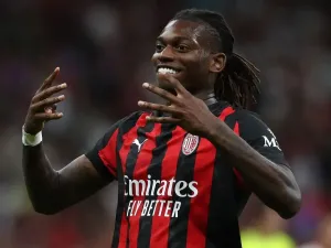 Milan Singkirkan Napoli dengan Serangan Memukau dan Taktik Solid (1)