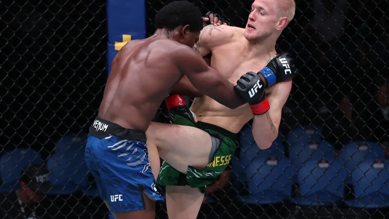 Momen Unik di UFC Perth, Petarung Minta Jepang Saat Bertarung