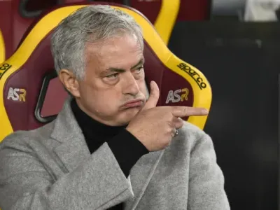Mourinho Berikan Pandangan tentang Pemilik Chelsea Todd Boehly