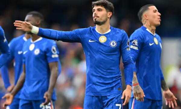 Mourinho returns: Chelsea face Champions League survival against a legend