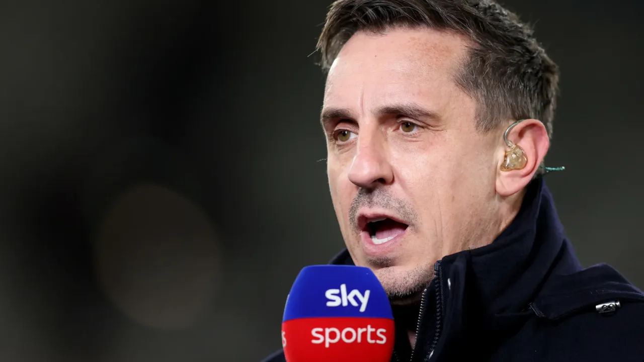 Neville claims &#x002018;Liverpool hearts sinking slightly&#x002019;