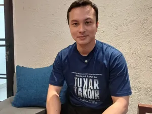 Nicholas Saputra saat ditemui di content day film Tukar Takdir di Jakarta Selatan, Rabu (24/9/2025).