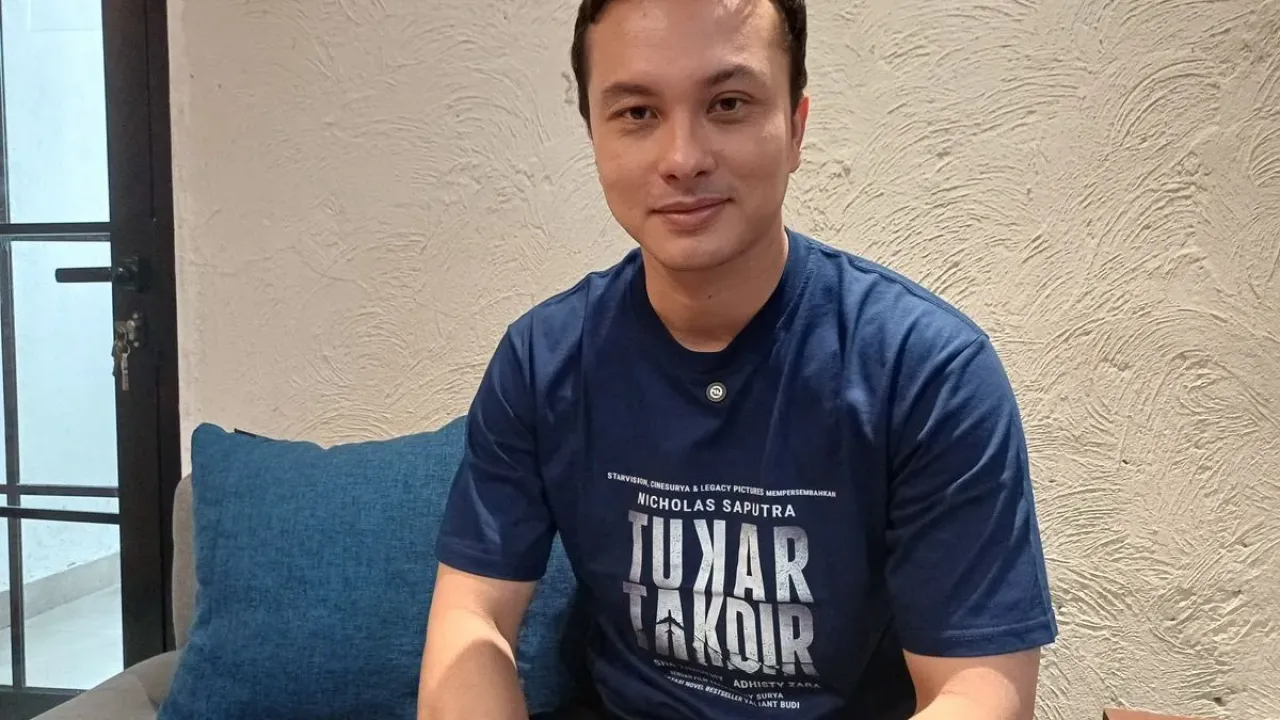 Nicholas Saputra saat ditemui di content day film Tukar Takdir di Jakarta Selatan, Rabu (24/9/2025).