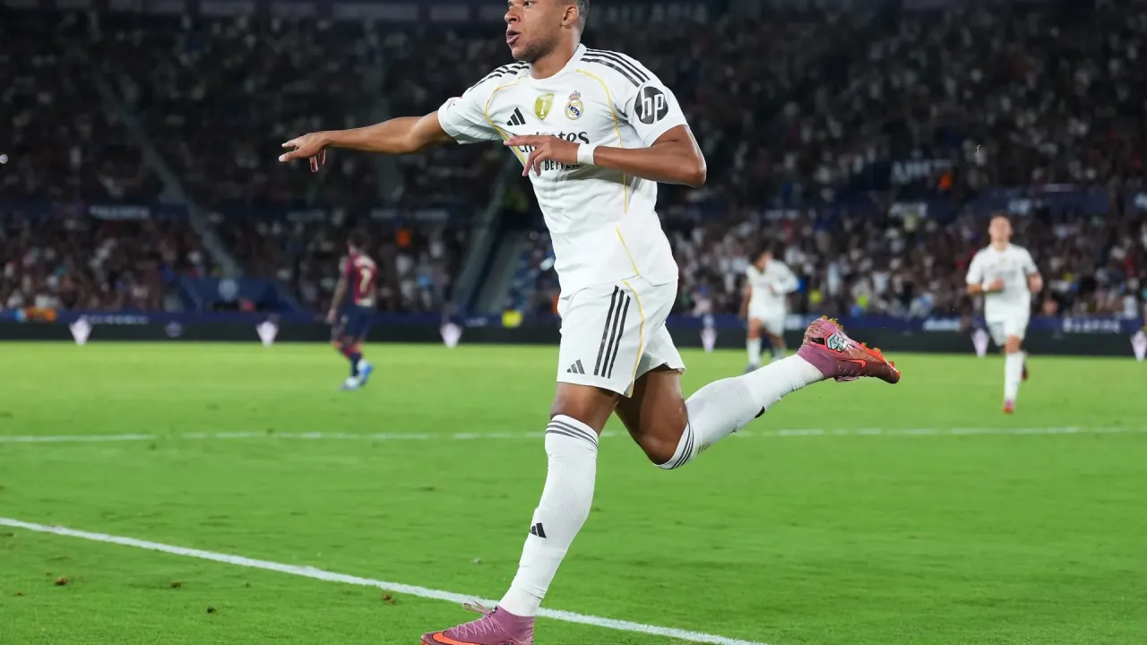 Official: Real Madrid trio in the running for La Liga awards for September