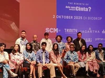 Para pemain film Rangga & Cinta di XXI Epicentrum, Kuningan, Jakarta Pusat, Senin (29/9/2025).