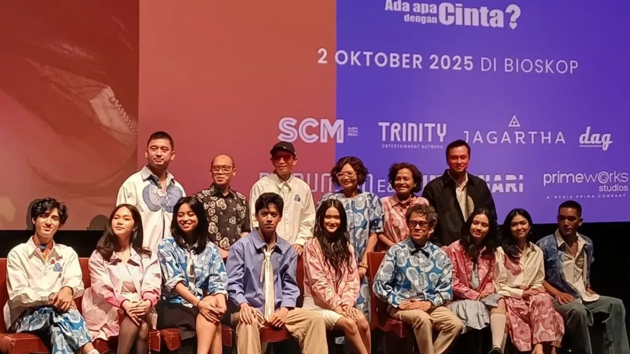 Para pemain film Rangga & Cinta di XXI Epicentrum, Kuningan, Jakarta Pusat, Senin (29/9/2025).