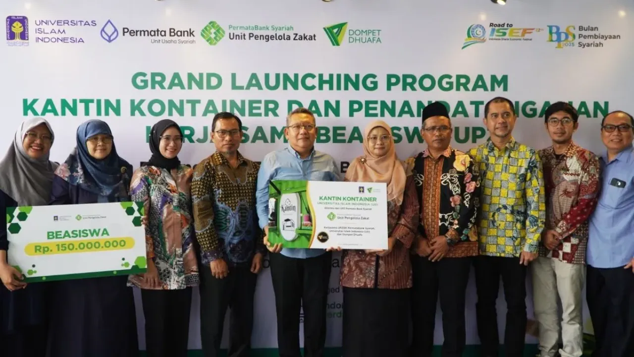 Peluncuran Kantin Kontainer di Universitas Islam Indonesia (UII), Yogyakarya.