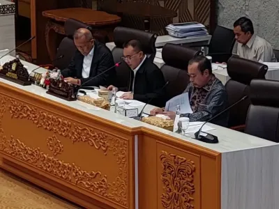 Pimpinan DPR RI saat menerima audiensi Perwakilan Koalisi Serikat Buruh di Gedung DPR RI, Selasa (30/9/2025).