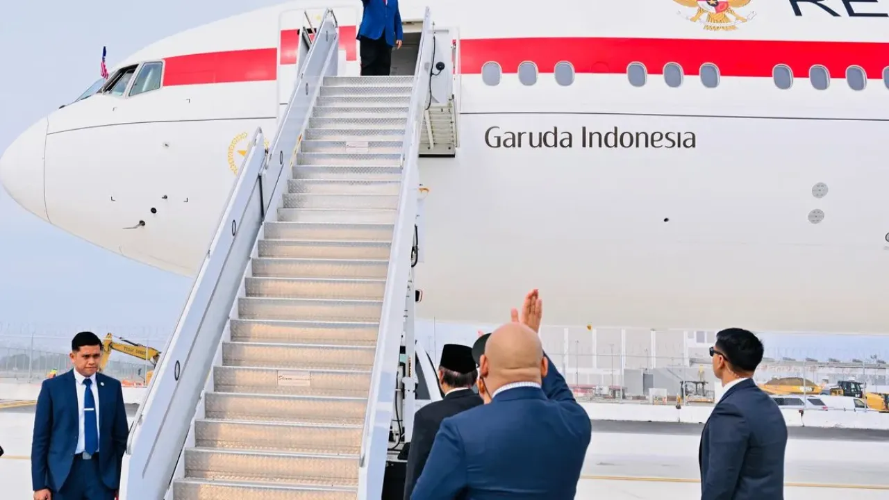 Presiden Republik Indonesia, Prabowo Subianto bertolak dari New York, Amerika Serikat (AS) menuju Ottawa, Kanada pada Rabu (24/9/2025).
