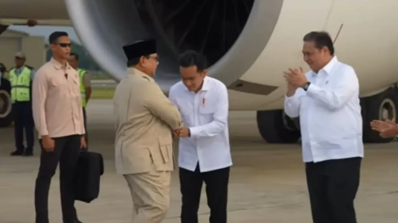 Presiden RI Prabowo mendarat di Lanud Halim Perdanakusuma, Jakarta, Sabtu (27/9/2025) disambut Wapres RI Gibran Rakabuming dan jajaran Kabinet Merah Putih.