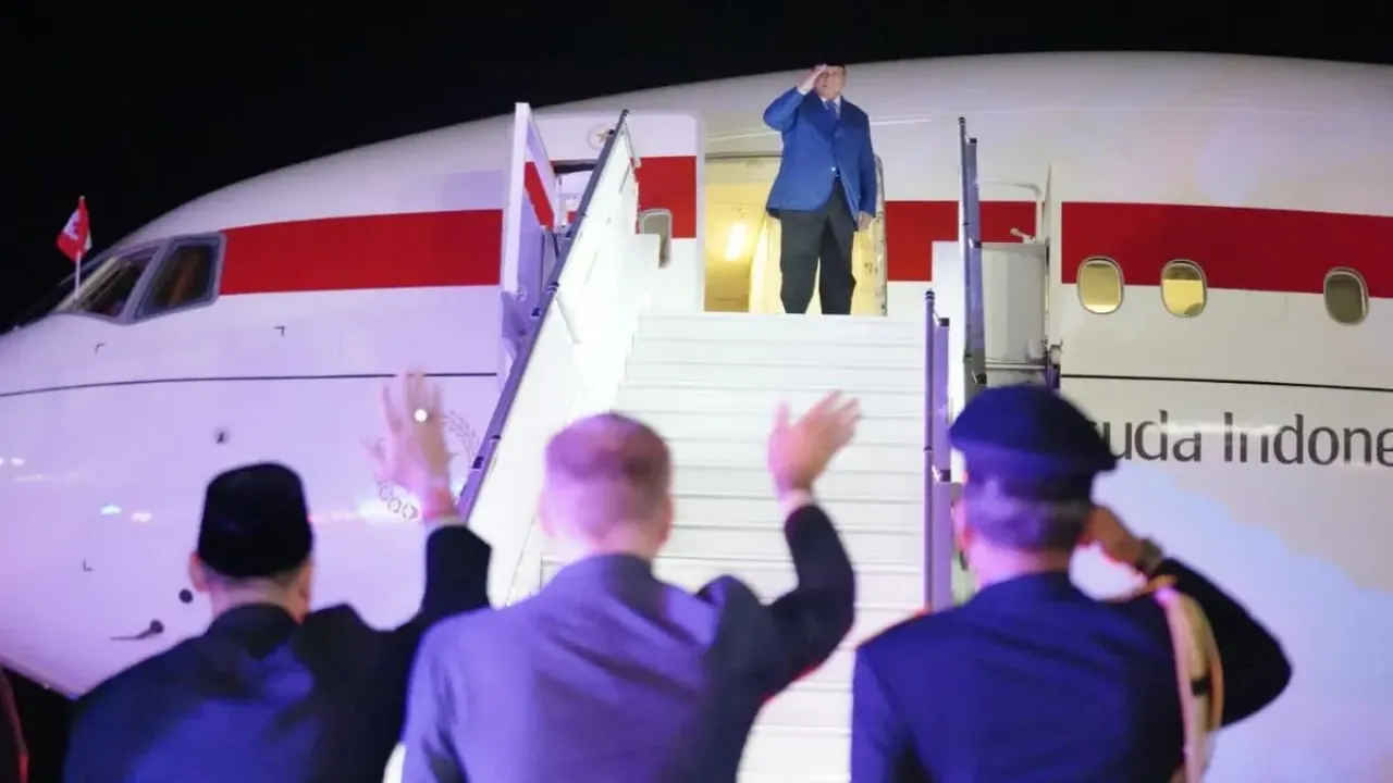 Presiden RI Prabowo Subianto bertolak ke Belanda dari Kanada, Rabu (24/9/2025) malam. 