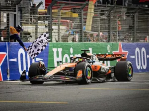 Race winner Oscar Piastri, McLaren