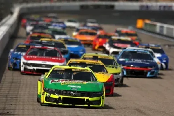 Randal Burnett Direkrut Jadi Pemandu Kru Baru Zilisch di NASCAR (4)