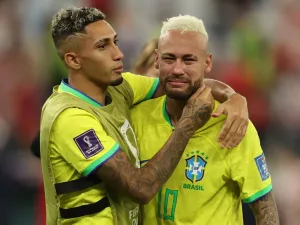 Raphinha and Neymar played together for Brazil at the 2022 World Cup (AFP via Getty Images)