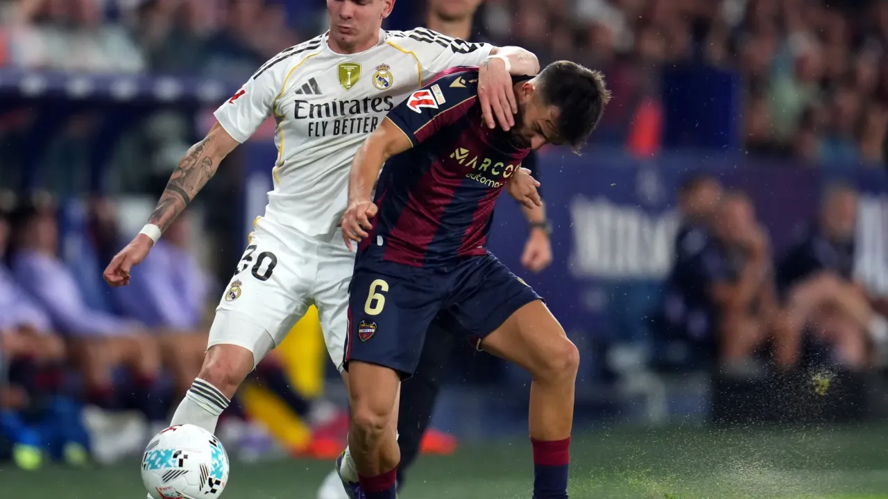 Real Madrid Kukuhkan Dominasi dengan Kemenangan Telak atas Levante (1)