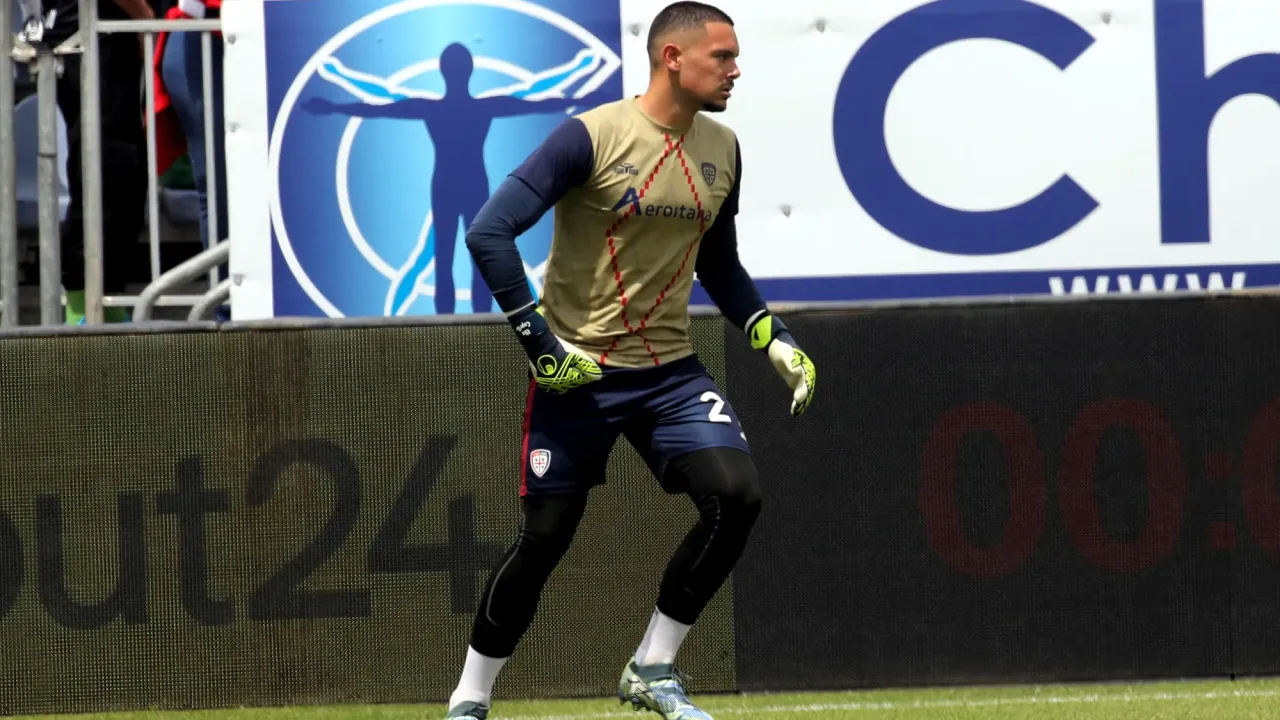 Report &#x002013; Inter Milan Identify Cagliari Goalkeeper As Perfect Replacement For Swiss Veteran For Four Reasons