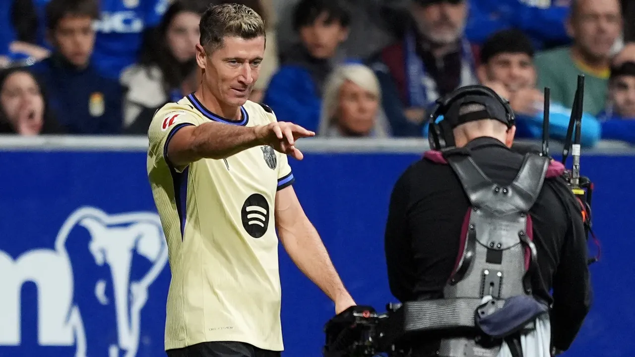 Risiko Tinggalkan Barcelona, Lewandowski Bidik Serie A dan Arab Saudi (1)