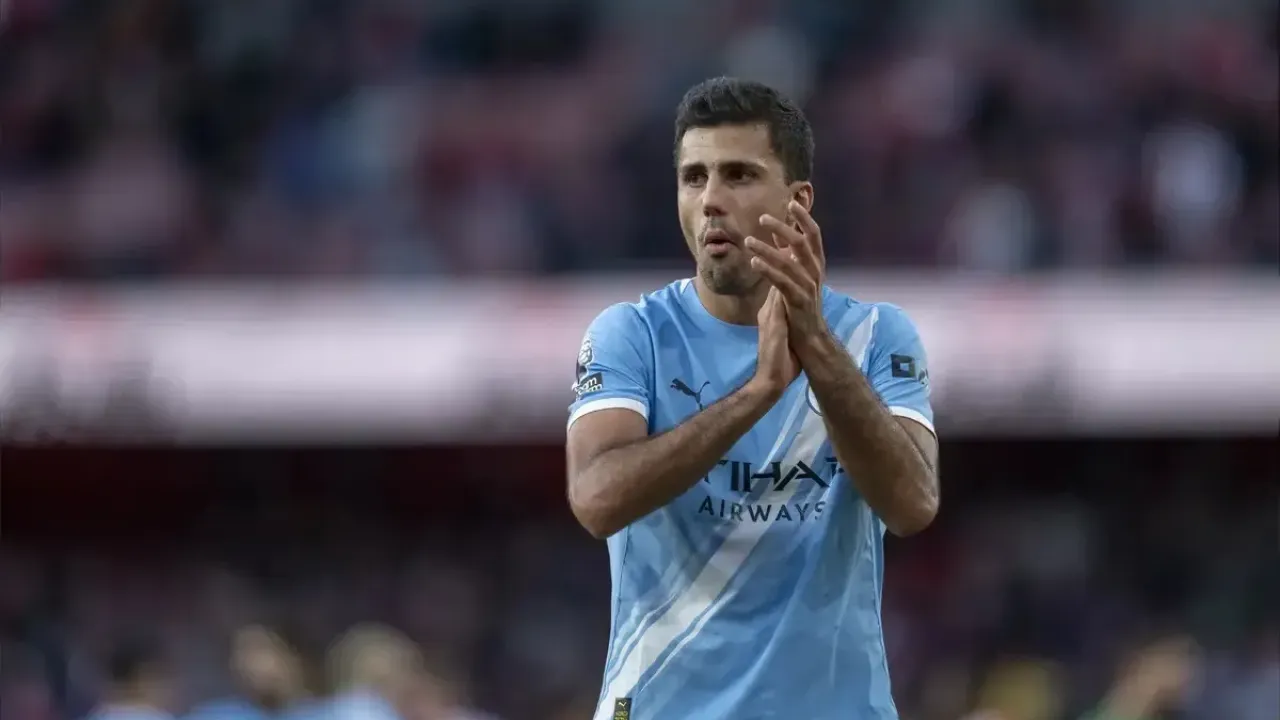 Rodri&#x002019;s concerning knee complaint revealed by Pep Guardiola in worrying Manchester City injury update
