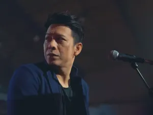 Screenshot video klip Little Old Man - Caessaria feat. Ariel Noah