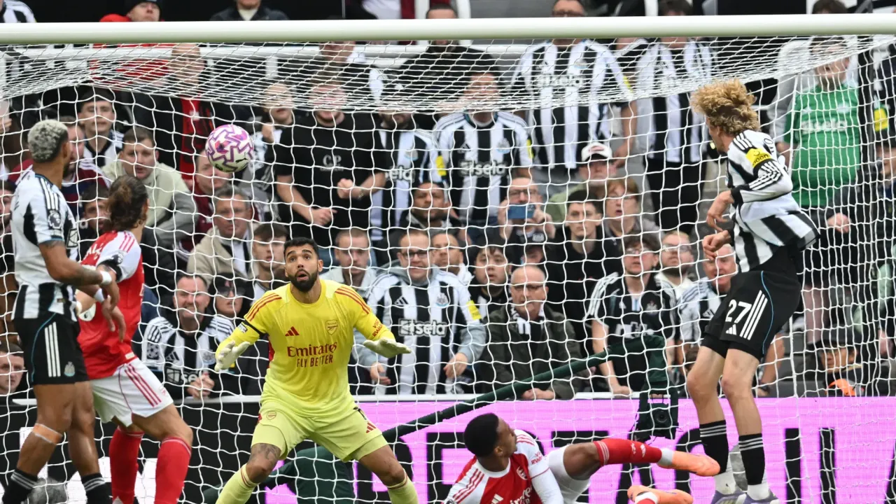 Skor Akhir Newcastle United vs Arsenal: Kontroversi Penalti yang Dibatalkan (2)