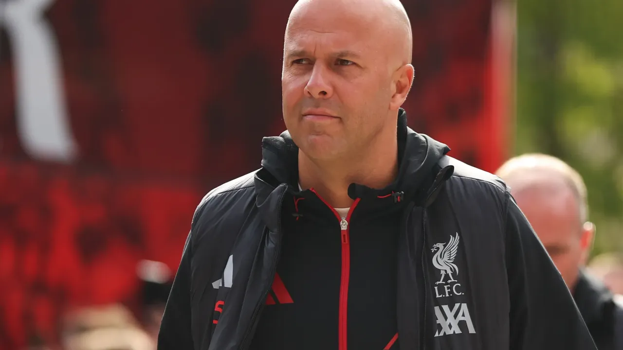 Slot clarifies Chiesa absence &#x002013; and targets set-piece improvement ahead of Galatasaray