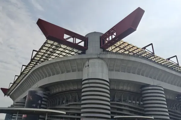 Stadion San Siro dipotret menggunakan kamera utama Realme GT 6