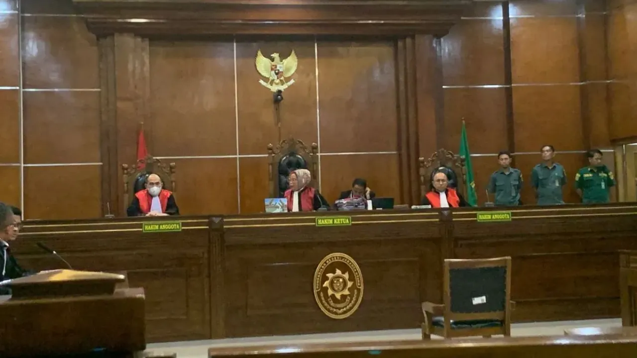Suasana sidang Razman Nasution atas kasus pencemaran nama baik di PN Jakarta Utara, Selasa (23/9/2025).