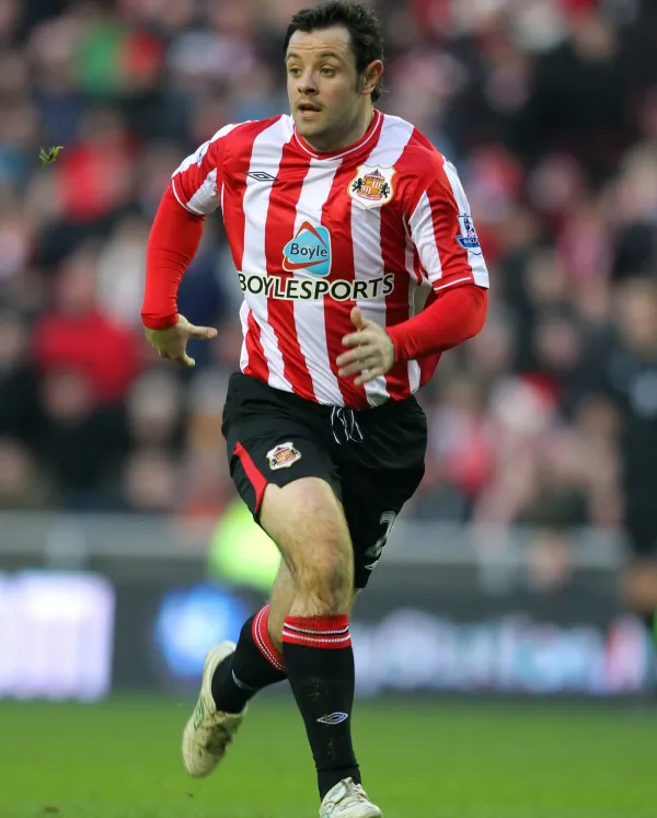 Sunderland dan Nottingham Forest Berebut Poin di Liga Primer (4)
