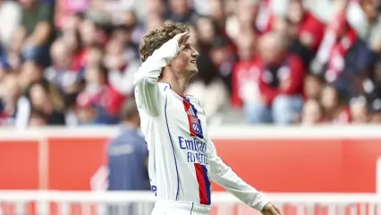 Tyler Morton's header was the difference between Lyon and Lille in Ligue 1 (Sameer Al-DOUMY)