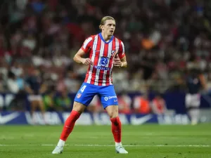 United move for La Liga midfielder