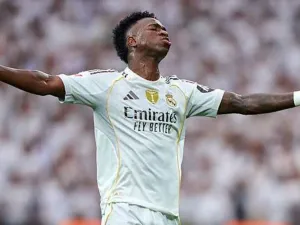 Vin&#xed;cius J&#xfa;nior: Premier League clubs are monitoring his situation
