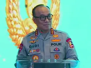 Wakil Kepala Kepolisian Republik Indonesia (Wakapolri) Komjen Dedi Prasetyo dalam acara dialog publik Polri, Senin (29/9/2025).