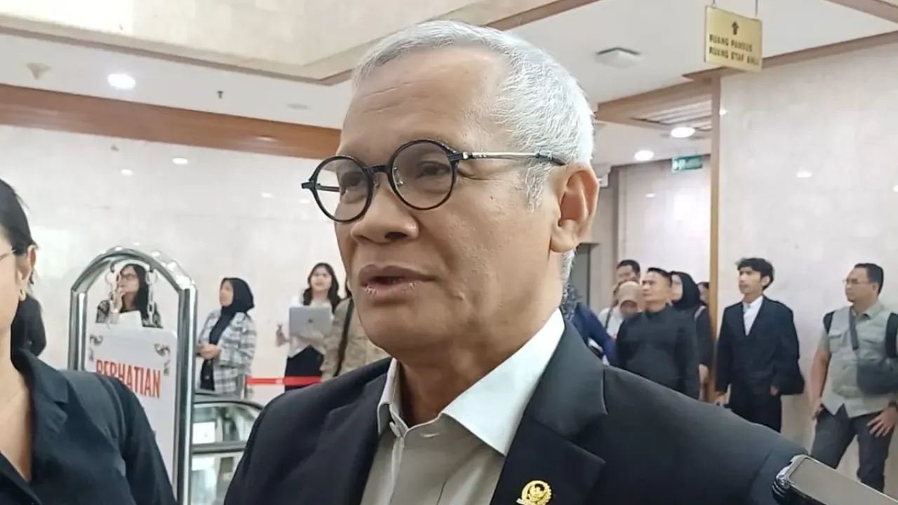 Wakil Ketua Komisi II DPR dari Fraksi PDI-P Aria Bima di Kompleks Parlemen Senayan, Jakarta, Selasa (1/7/2025).