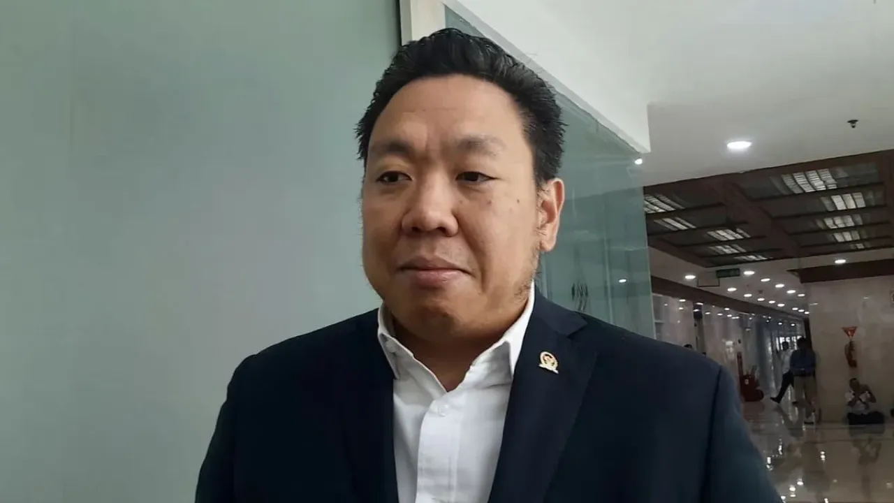 Wakil Ketua Komisi IX DPR RI Charles Honoris saat ditemui di Kompleks Senayan, Jakarta Pusat, Selasa (23/9/2025).
