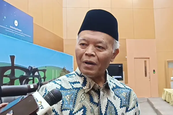 Wakil Ketua MPR RI Hidayat Nur Wahid di Kompleks Parlemen, Jakarta, Kamis (5/6/2025).