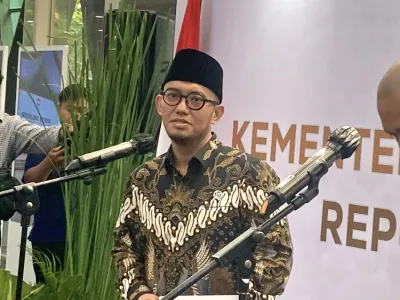 Wakil Menteri Haji dan Umrah RI Dahnil Azhar Simanjuntak saat ditemui di Kantor Kemenhaj, Jakarta Pusat, Selasa (30/9/2025).
