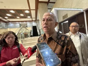 Wamenkeu, Anggito Abimanyu, usai mengikuti fit and proper test di DPR
