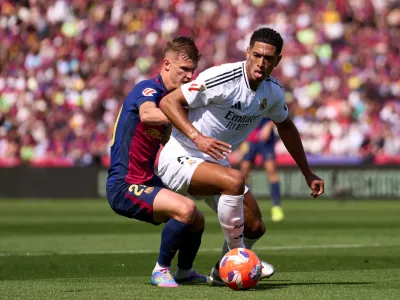 &#x00d83d;&#x00dcf8; Here it is: La Liga unveils the new Cl&#xe1;sico ball