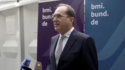 German Minister of the Interior Alexander Dobrindt makes a statement on the drones that were spotted near Munich Airport the previous day. Around 20 flights were canceled at Munich Airport on Thursday evening due to drone sightings. Patrick von Frankenberg/dpa