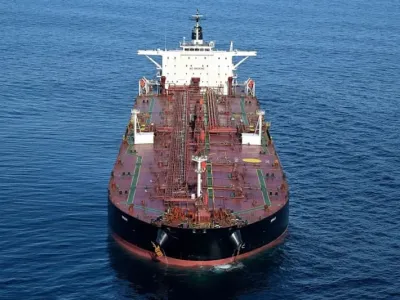 An aerial view at the western French port of Saint-Nazaire shows the tanker of Russia&#39;s so-called &quot;shadow fleet&quot; suspected of being involved in drone flights over Denmark, cruising off the Danish coast between September 22 and 25. Damien Meyer/AFP/dpa